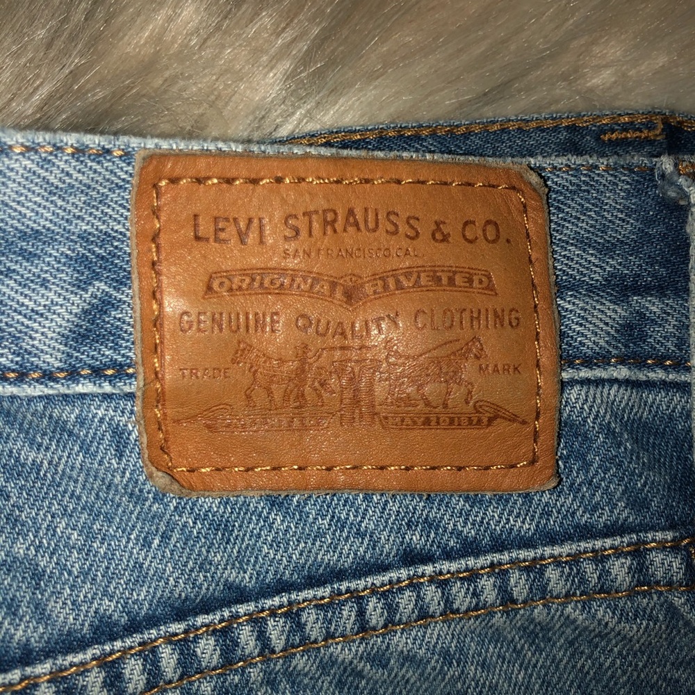 Levi’s Straight Leg Jeans